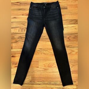 Judy Blue Black Skinny Jeans Sleek Fit